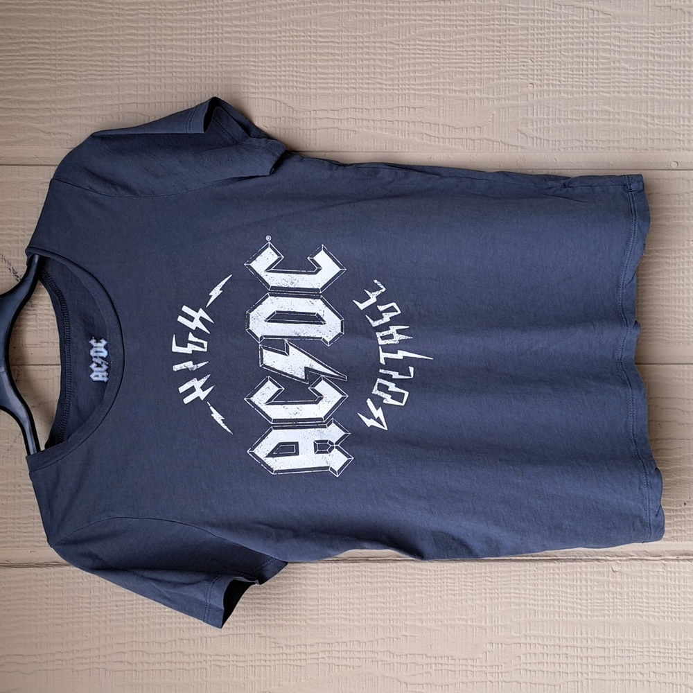 EUC- AC/DC High Voltage T- Shirt sz M